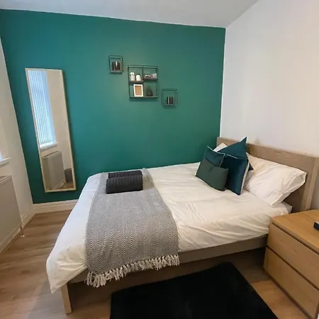 Stylish And Modern 3 Bed Apartment With Free Parking, Newcastle upon Tyne Exterior photo