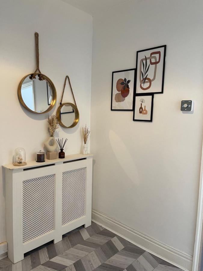 Apartment Stylish And Modern 3 Bed With Free Parking, Newcastle upon Tyne