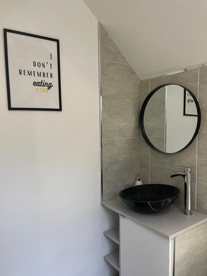 Stylish And Modern 3 Bed With Free Parking, Appartement *