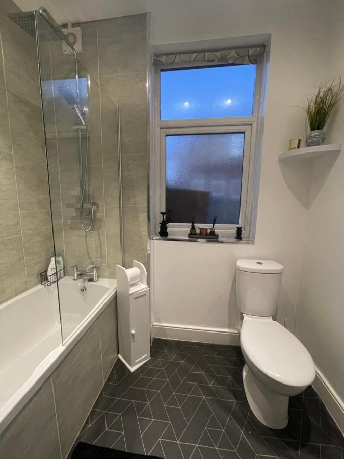 Stylish And Modern 3 Bed With Free Parking, * Newcastle upon Tyne