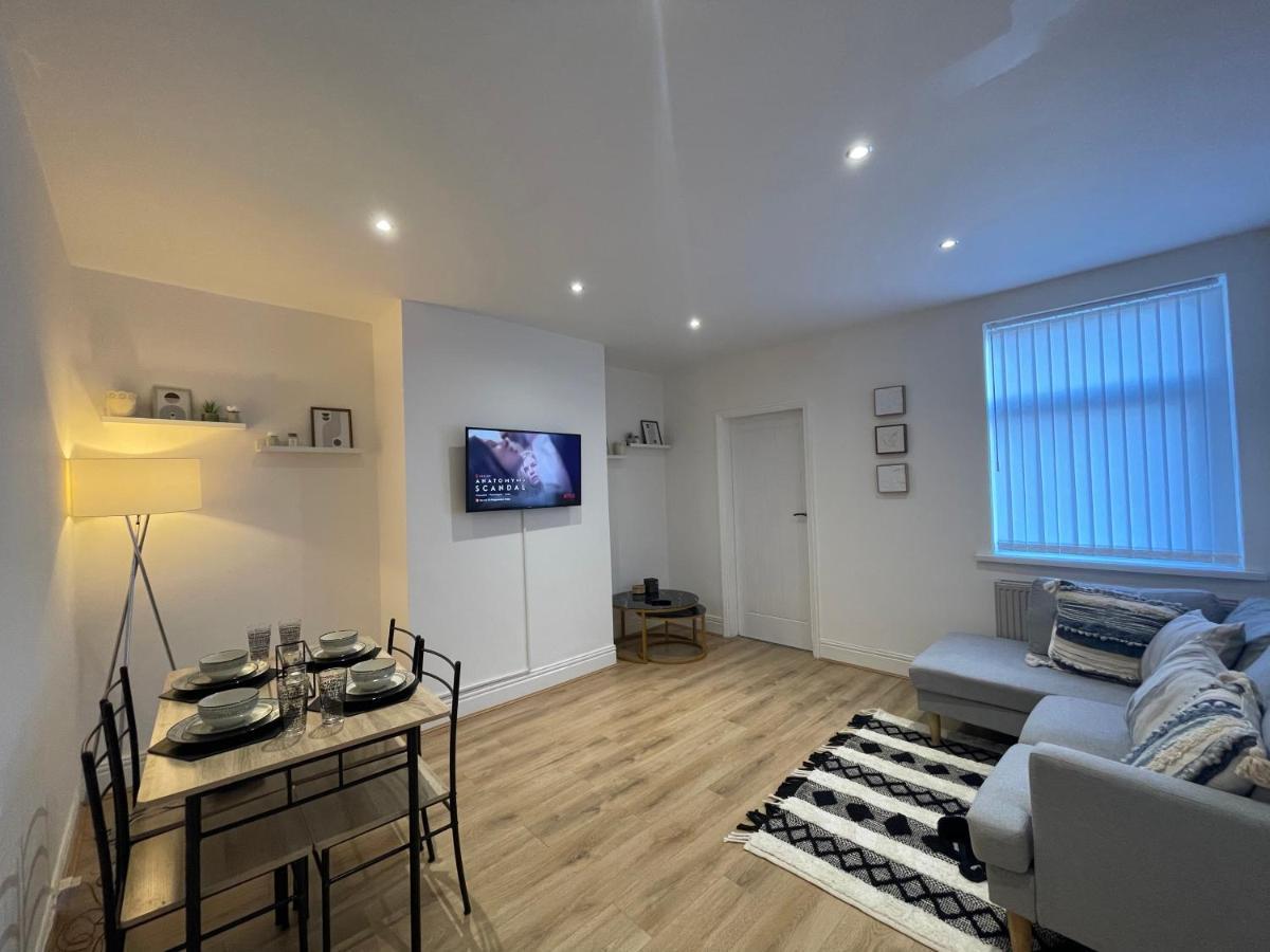 Apartment Stylish And Modern 3 Bed With Free Parking, Newcastle upon Tyne
