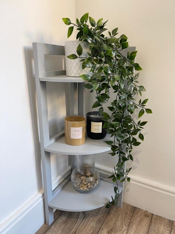 Stylish And Modern 3 Bed With Free Parking,